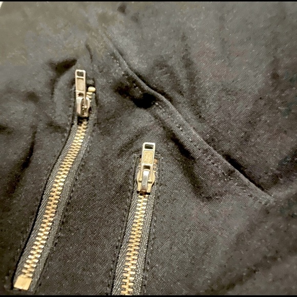 SKY Plus Black High Waisted Zipper Leggings | EUC | Plus Size 1X - Picture 3 of 4